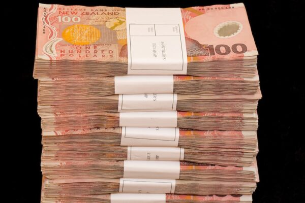 Buy NZD $100 Prob Money